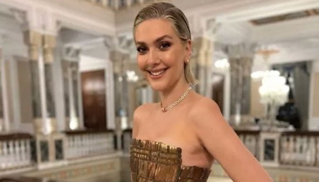 Bergüzar Korel'in yeni imajına eşi Halit Ergenç'ten övgü dolu sözler!