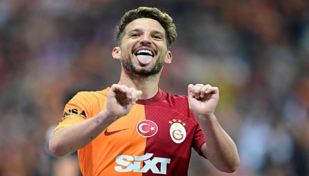 Galatasaray'da devam edecek mi?