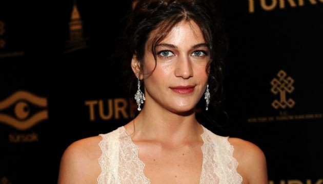 Berrak Tüzünataç formda vücudunun sırrını açıkladı