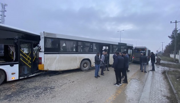 Ankara'da feci kaza: 26 yaralı