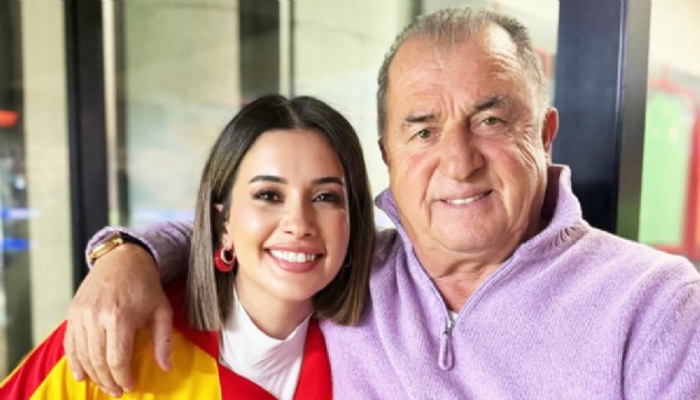 Fatih Terim ve kızı Buse Terim, Galatasaray-Liverpool maçını tribünden izledi