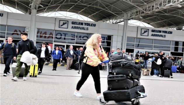 Antalya Havalimanı tüm zamanların uçak trafiği rekorunu kırdı