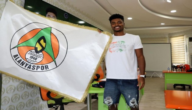 Alanyaspor'a Brezilyalı defans