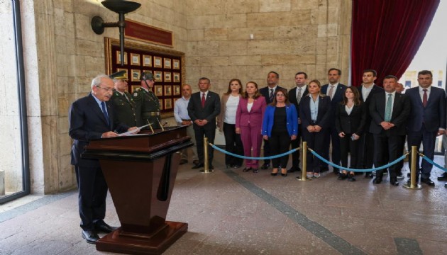 Kılıçdaroğlu Lozan Antlaşması’nın 100’üncü yılında Anıtkabir’i ziyaret etti