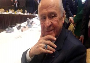 Bahçeli'nin yüzüğünde dikkat çeken detay