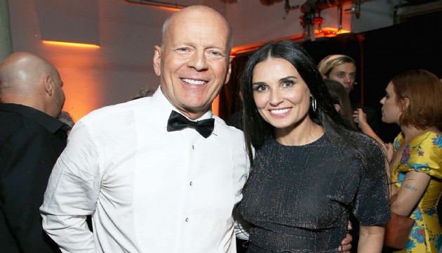 Demi Moore ve Bruce Willis'in kızlarından kendilerine 'çirkin' ve 'babalarının klonları' diyen trollere sert yanıt