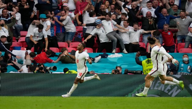 Almanya'yı 2-0 geçen İngiltere, çeyrek final biletini aldı