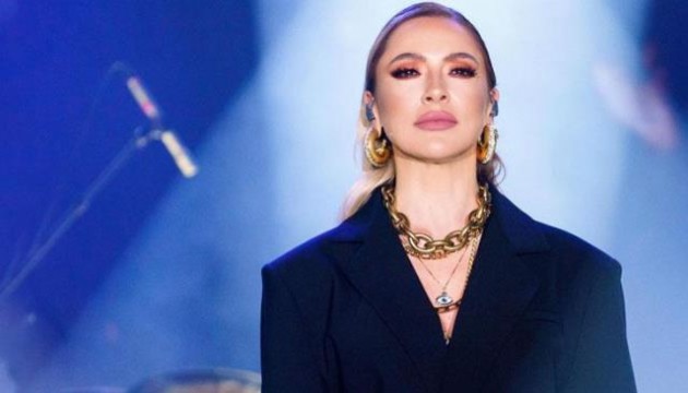 Hadise Almanya'yı fethetti!