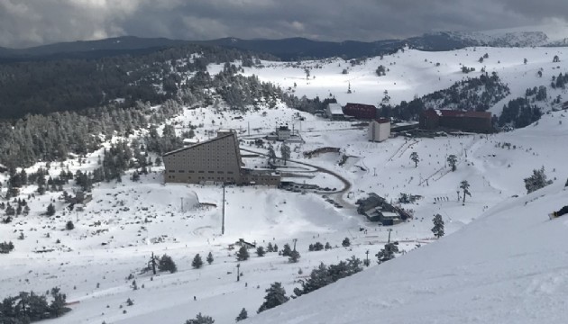 Kartalkaya'da pistler doldu taştı