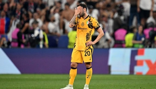 Hakan Çalhanoğlu tarihe geçti