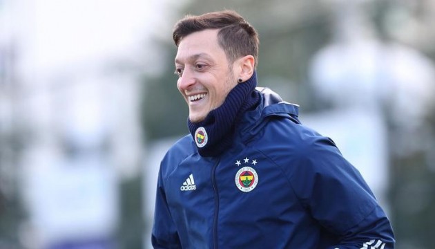 Fenerbahçe'de Mesut Özil sevinci