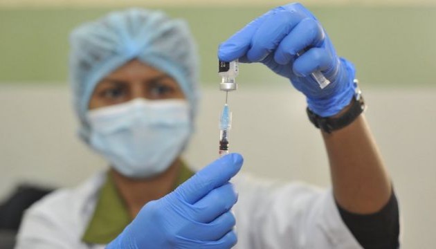 BioNTech'ten Omicron'a özel aşı