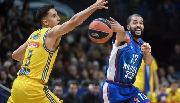 Anadolu Efes, Alba Berlin'i deplasmanda rahat geçti