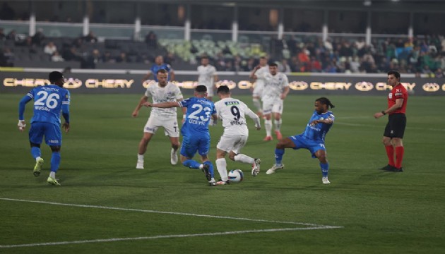 Volkan Demirel, Burak Yılmaz'a tek attı