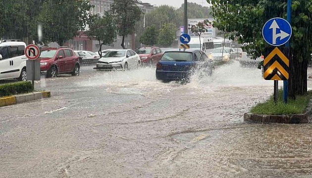 Sel faciası! 2 kişi hayatını kaybetti