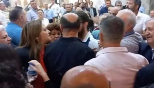 Kongrede gerginlik! CHP'li vekil bayıldı