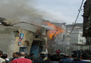 İstanbul'da korkutan yangın