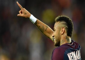 Neymar Psg taraftarını mest ediyor