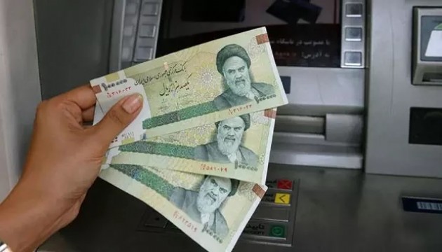 İran'da paradan 4 sıfır atılıyor