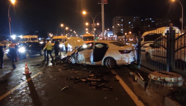 Diyarbakır'da zincirleme kaza: 1 polis memuru öldü