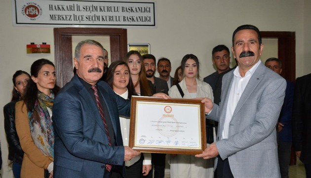 Hakkari belediye başkanı gözaltına alındı! Polis arama yapıyor