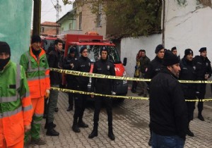 Konya'da bina çöktü! Çöken binanın altında kalanların olduğu iddia edildi