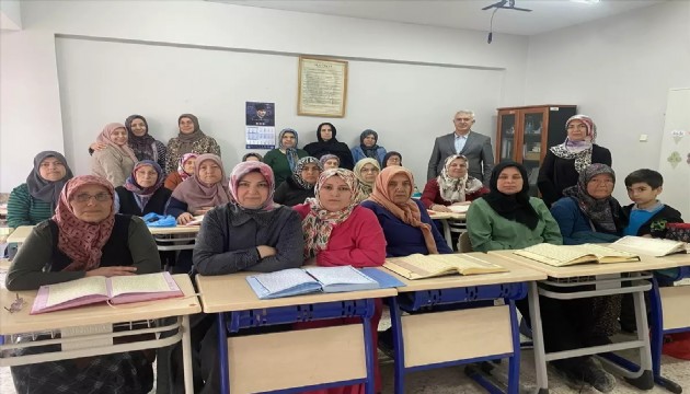 Kadınlara özel Kur'an-ı Kerim kursu büyük ilgi gördü