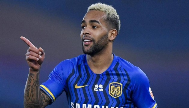 Alex Teixeira İstanbul'a geliyor