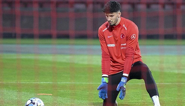 Altay Bayındır milli maçları kaçıracak