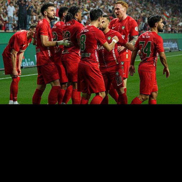 Amedspor'dan tarihi galibiyet: Başakşehir'e gol yağdırdılar