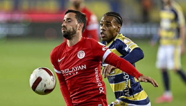 Antalyaspor, Ankaragücü'nü tokatladı