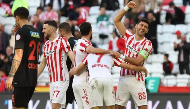 Antalyaspor evinde Kasımpaşa'yı konuk ediyor