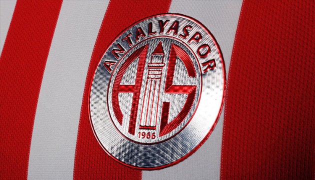 Antalyaspor, Ghacha'yı renklerine bağladı