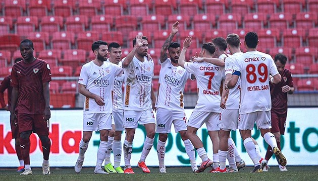 Antalyaspor 3 golle galibiyeti aldı