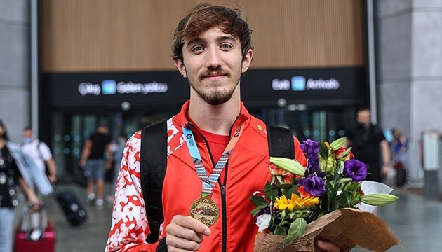 Milli atletten altın madalya