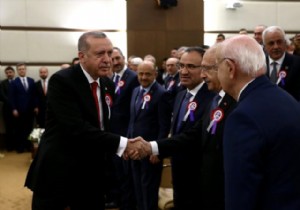 Erdoğan ile Kılıçdaroğlu tokalaştı