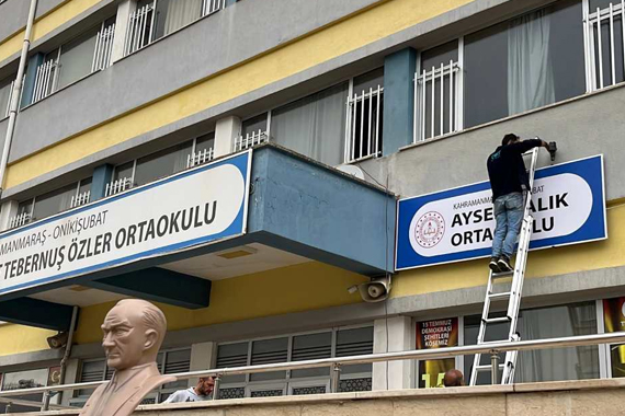 Ayser Çalık Ortaokulu tabelası yeni adresine taşındı