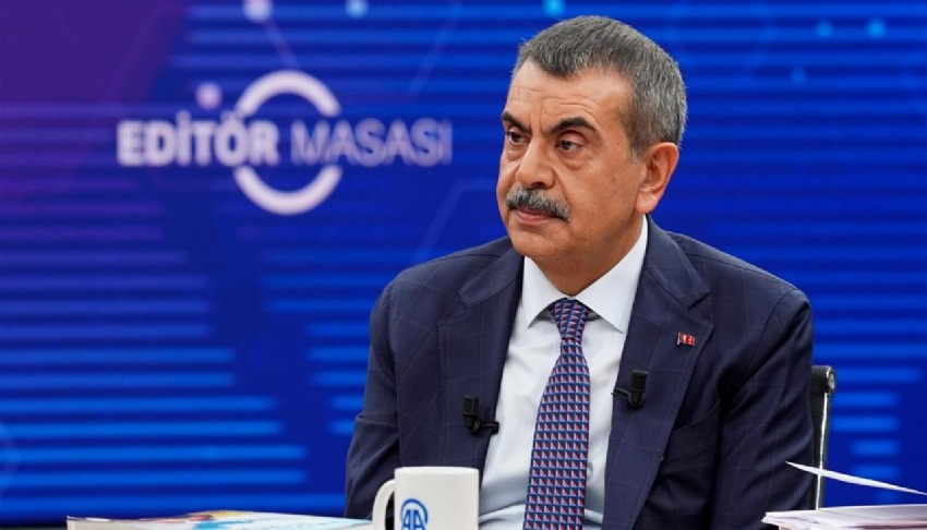 Öğrenciler dikkat! Ara tatil kalkıyor mu? Bakan Tekin'den açıklama