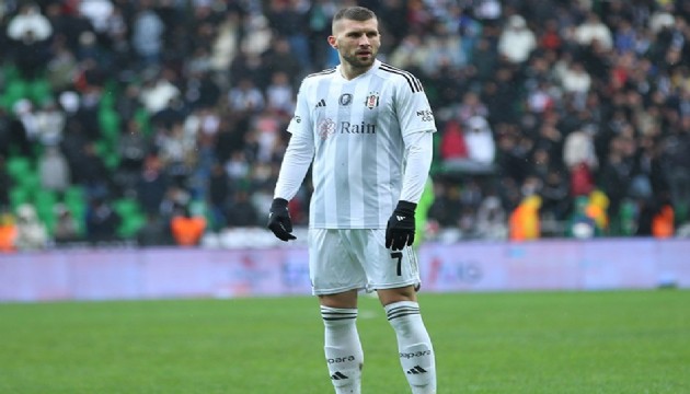 Beşiktaş'tan Ante Rebic'e rest