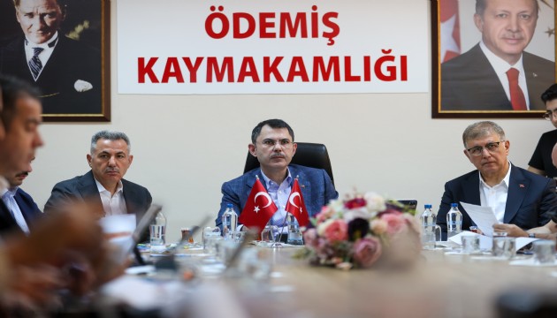 Bakan Kurum yangın bölgesinde