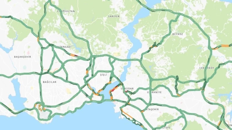 Trafikte bayram havası! Yollar boş kaldı