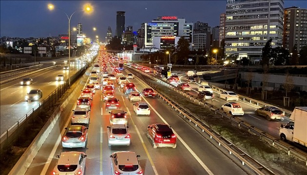 Trafik insan ömrünün 3,5 yılını çalıyor