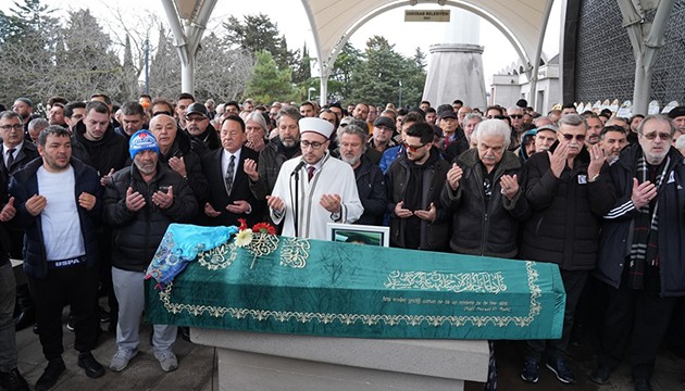 Ünlü oyuncu son yolculuğuna uğurlandı