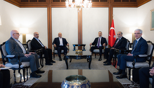 Bakan Fidan'dan diplomatik temaslar