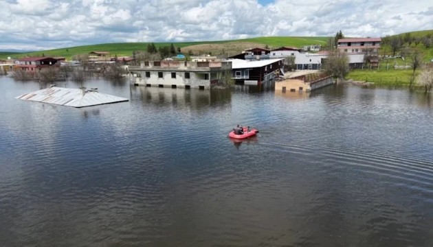 Diyarbakır'da baraj kapakları açıldı