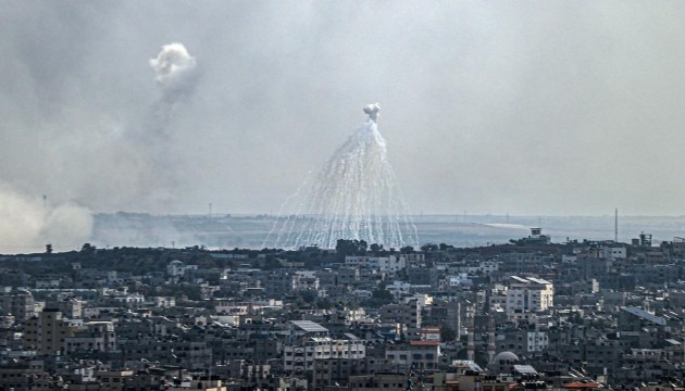 İsrail ordusu, Lübnan'ın güneyini yasaklı beyaz fosfor bombasıyla vurdu