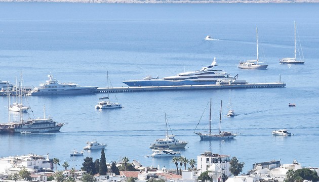 Bodrum'da koylar milyon dolarlık yatları ağırlıyor