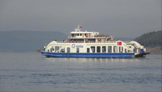 Çanakkale ve Balıkesir'de deniz ulaşımına fırtına engeli