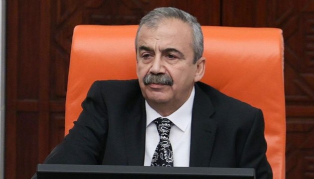 Sırrı Süreyya Önder'in kardeşi anlattı: Bir grup ülkücü kan vermek için geldi