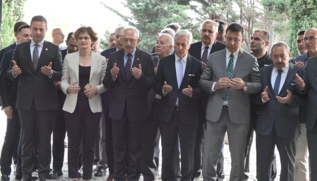 Kılıçdaroğlu ve İmamoğlu'ndan Menderes'in kabrine ziyaret